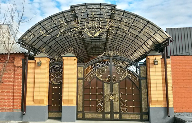 Купить или заказать ворота для дома с навесом - стильные и надежные решения для вашего участка в Ефремове от 43029 руб | Компания Титанзабор